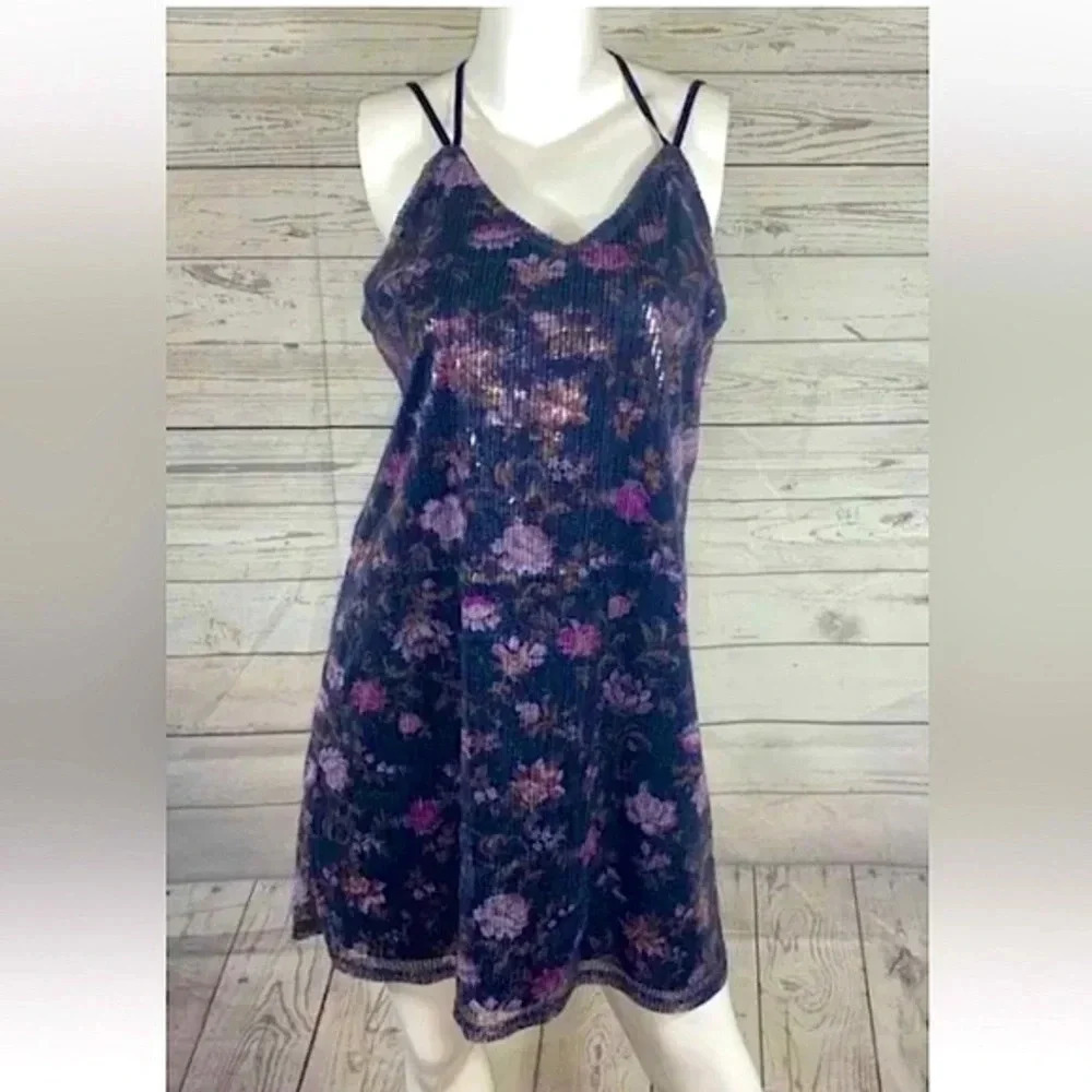 NWOT XHILARATION Spaghetti Crossover Strap Sequin Black Floral Dress sz M